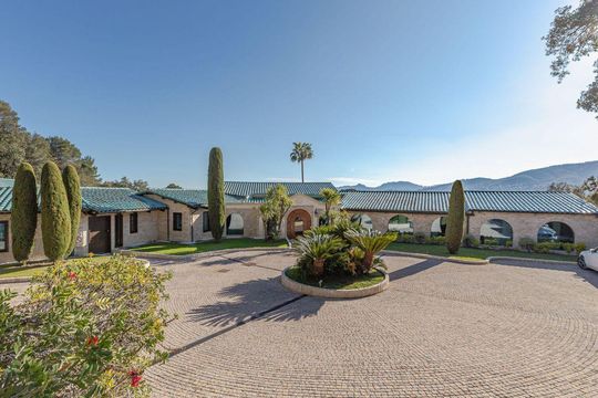 Вилла в Свято-Басиле