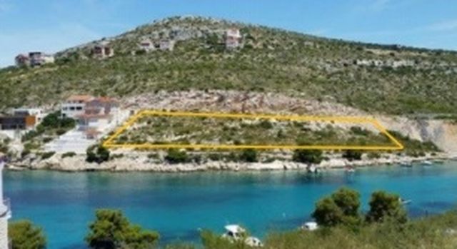 Земельный участок в Примоштен