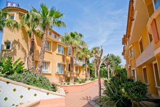 Коммерческая недвижимость в Авиньо Ноу