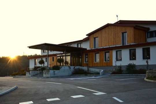 Отель в Ново место