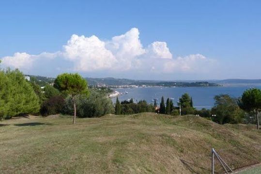 Земельный участок в Порторож