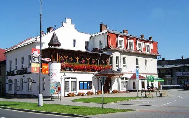 Сфера услуг в Есеник