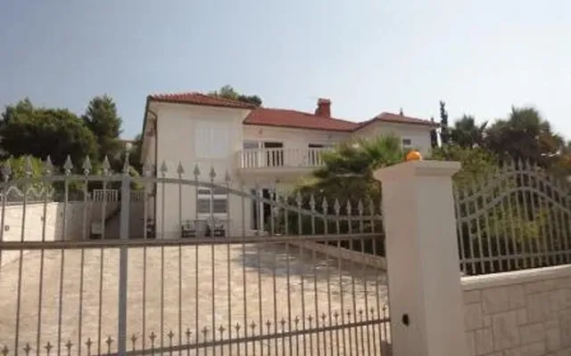 Вилла в Сутиван