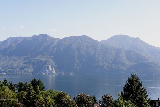 Таунхаус в Ghiffa