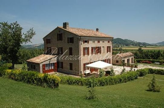 Вилла в Мачерата