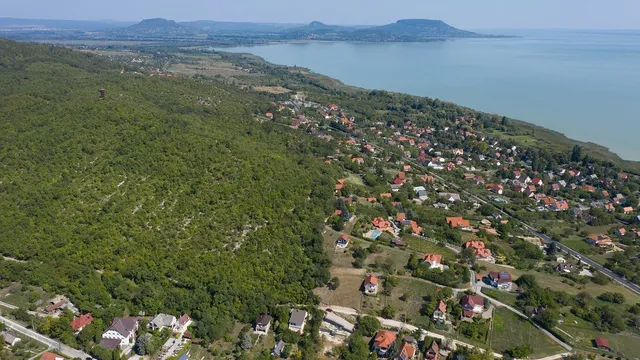 Земельный участок в Balatongyörök
