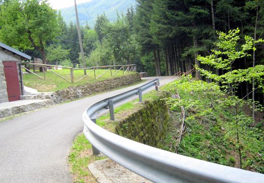 Земельный участок в Кастельнуово-ди-Гарфаньяна