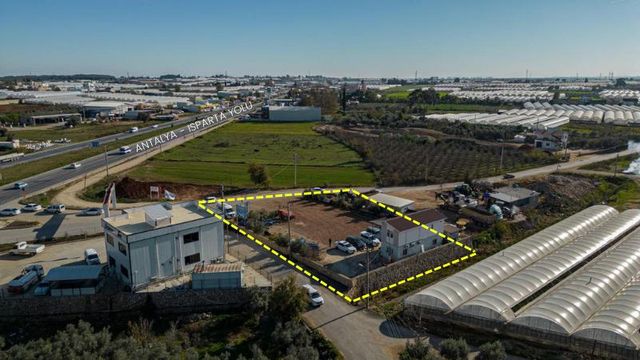 Земельный участок в Барбарос Махаллеси