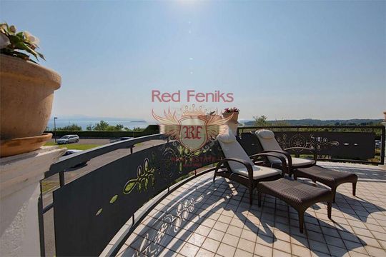 Вилла в Паденге-суль-Гарда