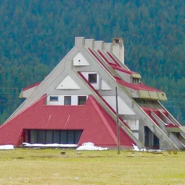 Отель в Жабляк, фото 1