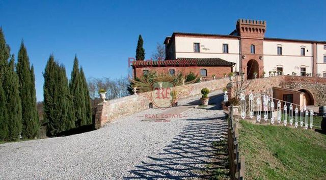 Коммерческая недвижимость в Флоренция