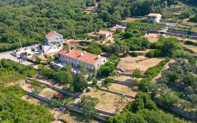 Вилла в Челобрдо
