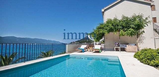 Отель в Оребич