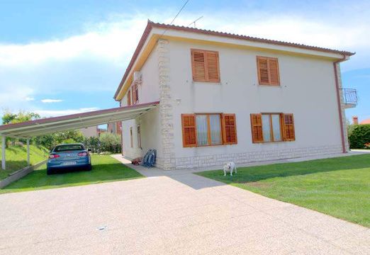 Дом в Копер