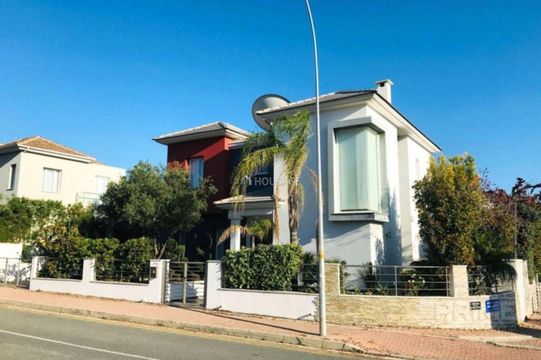 Вилла в Лимассол