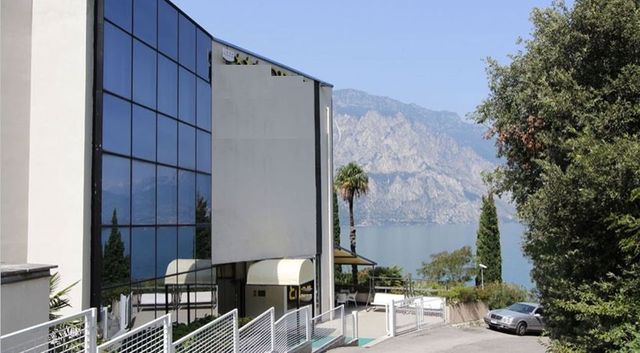 Отель в Мальчезине