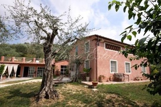 Вилла в Лукка