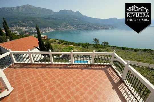 Дом в Херцег-Нови