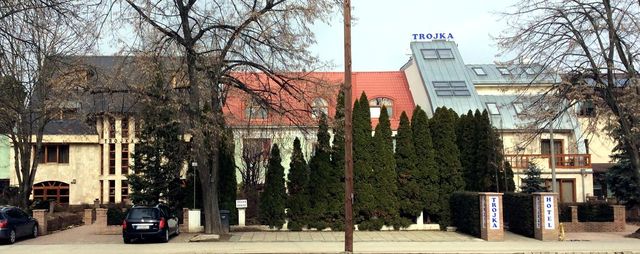 Отель в Сольнок