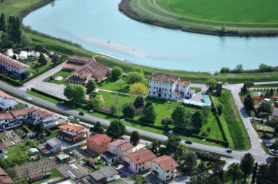 Отель в Каорле