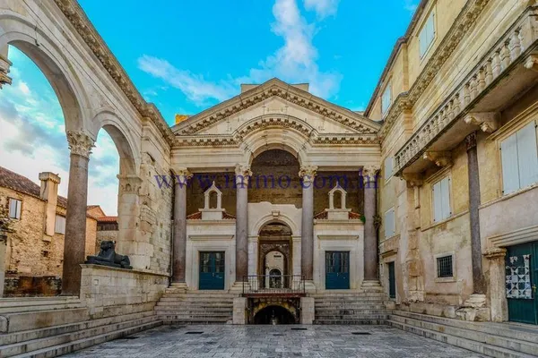 Дом в Сплит