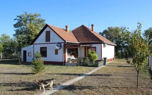 Дом в Суботица