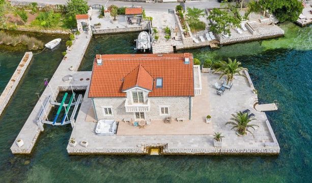 Вилла в Люта