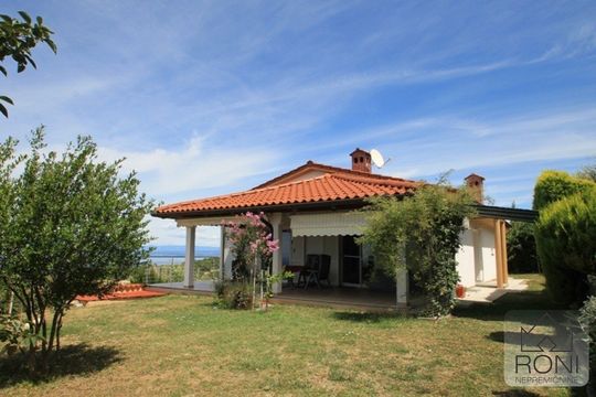 Отдельный дом в Малия