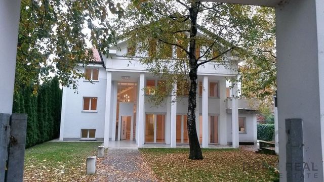 Отдельный дом в Бежиград