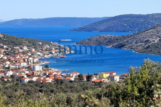 Земельный участок в Трогир