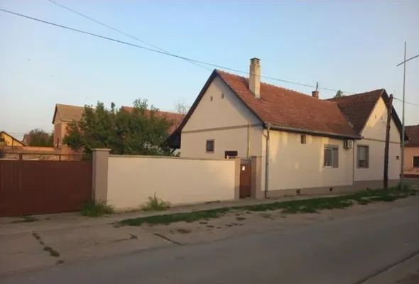 Дом в Нови-Сад