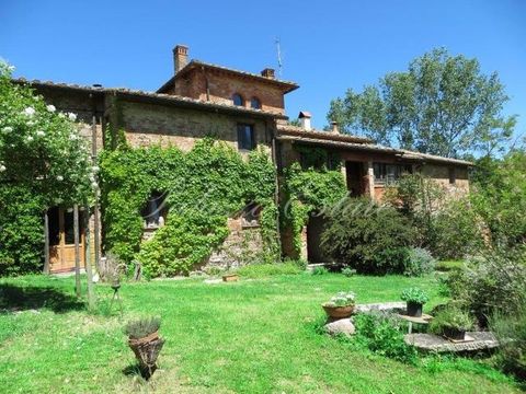 Вилла в Кастильоне-дель-Лаго