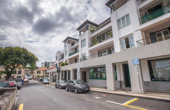 Квартира в Фуншал