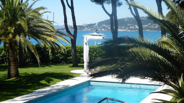 Вилла в Кап-д'Антиб