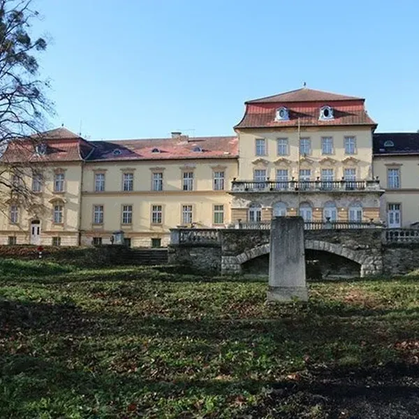 Замок в Хевиз, фото 1