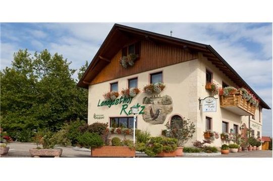 Отель в Райнау