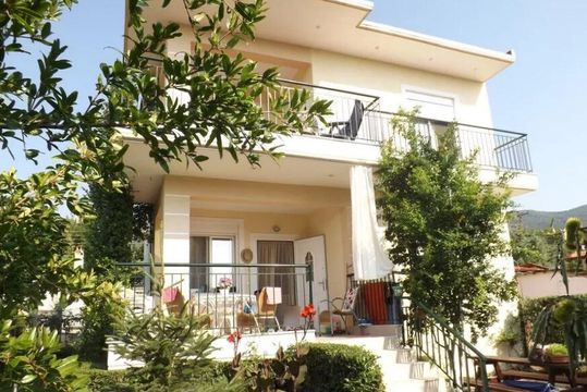 Коттедж в Аспровалта