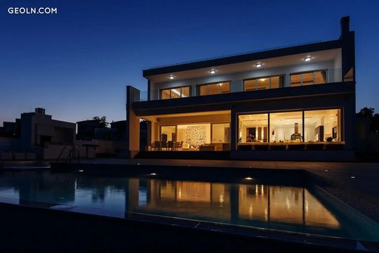 Blue Waves in Protaras