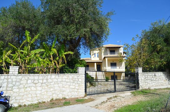 Дом в Сивота