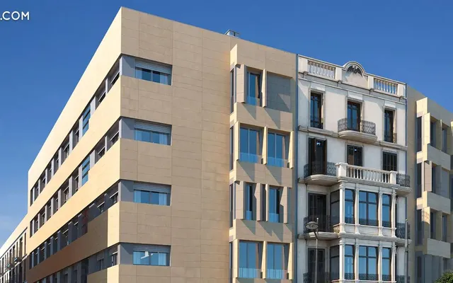 Avenida del Puerto in Valencia