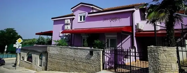 Отель в Пула