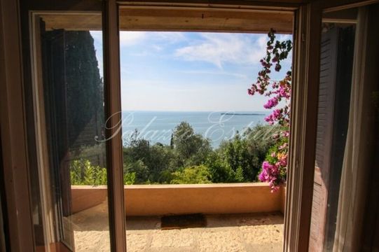 Вилла в Гардон Ривьера