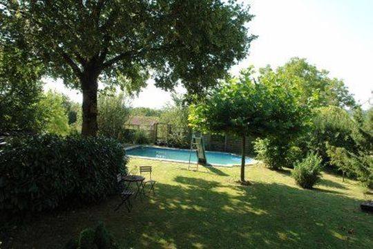 Дом в Сен-Жювен