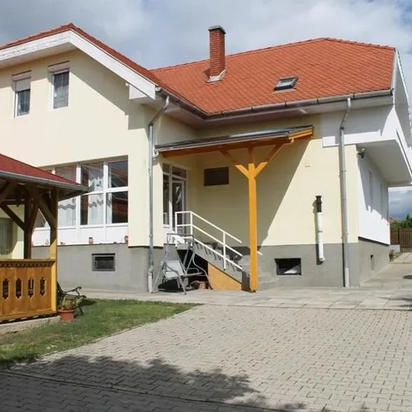 Отдельный дом в Хевиз, фото 1