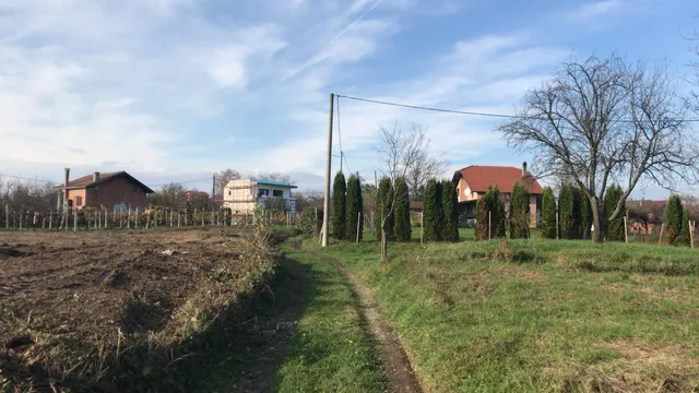 Земельный участок в Дуго-Село