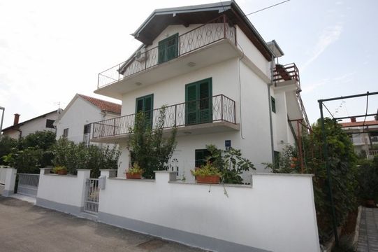 Отдельный дом в Вода