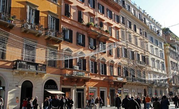 Магазин в Рим