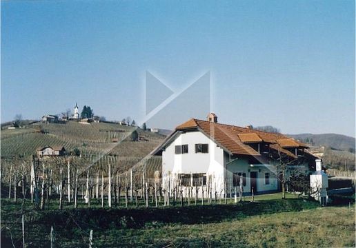 Завод / Фабрика в Брежис