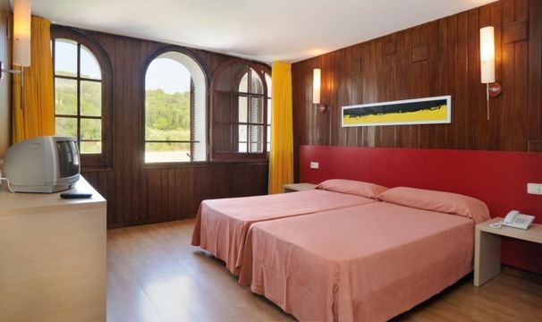 Отель в Тосса-де-Мар