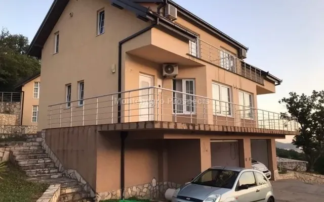 Таунхаус в Бар